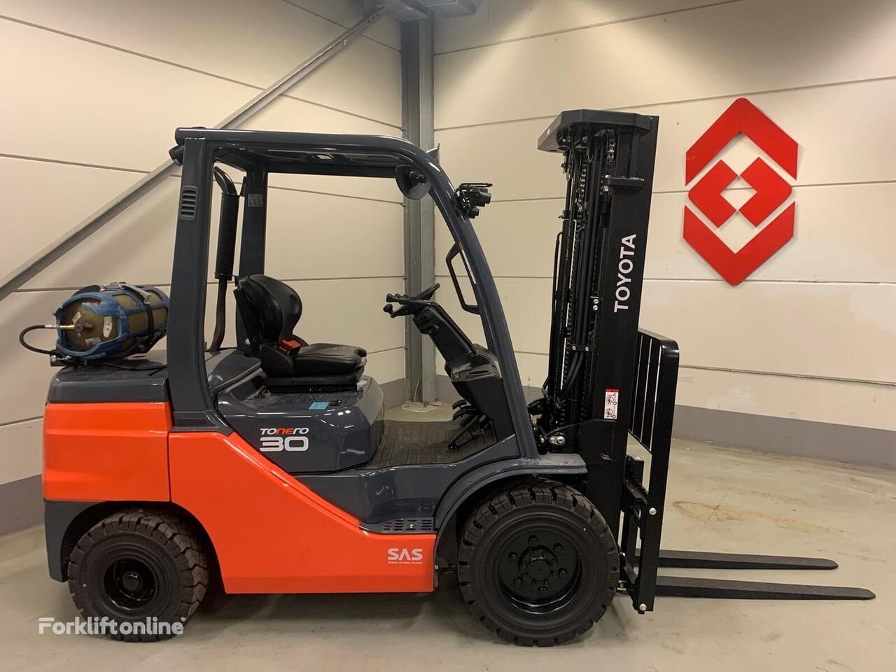 Toyota 02-8FGF30 gas forklift