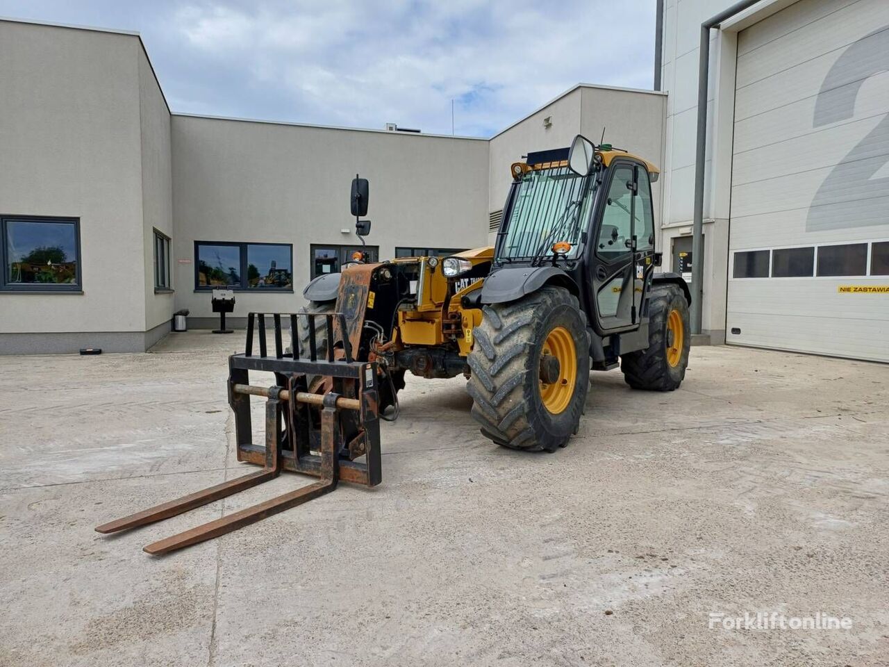 Caterpillar TH408D telehandler