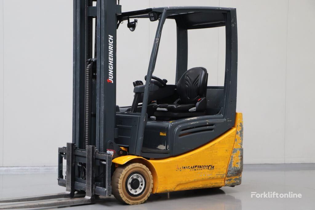 Jungheinrich EFG 216k three-wheel forklift